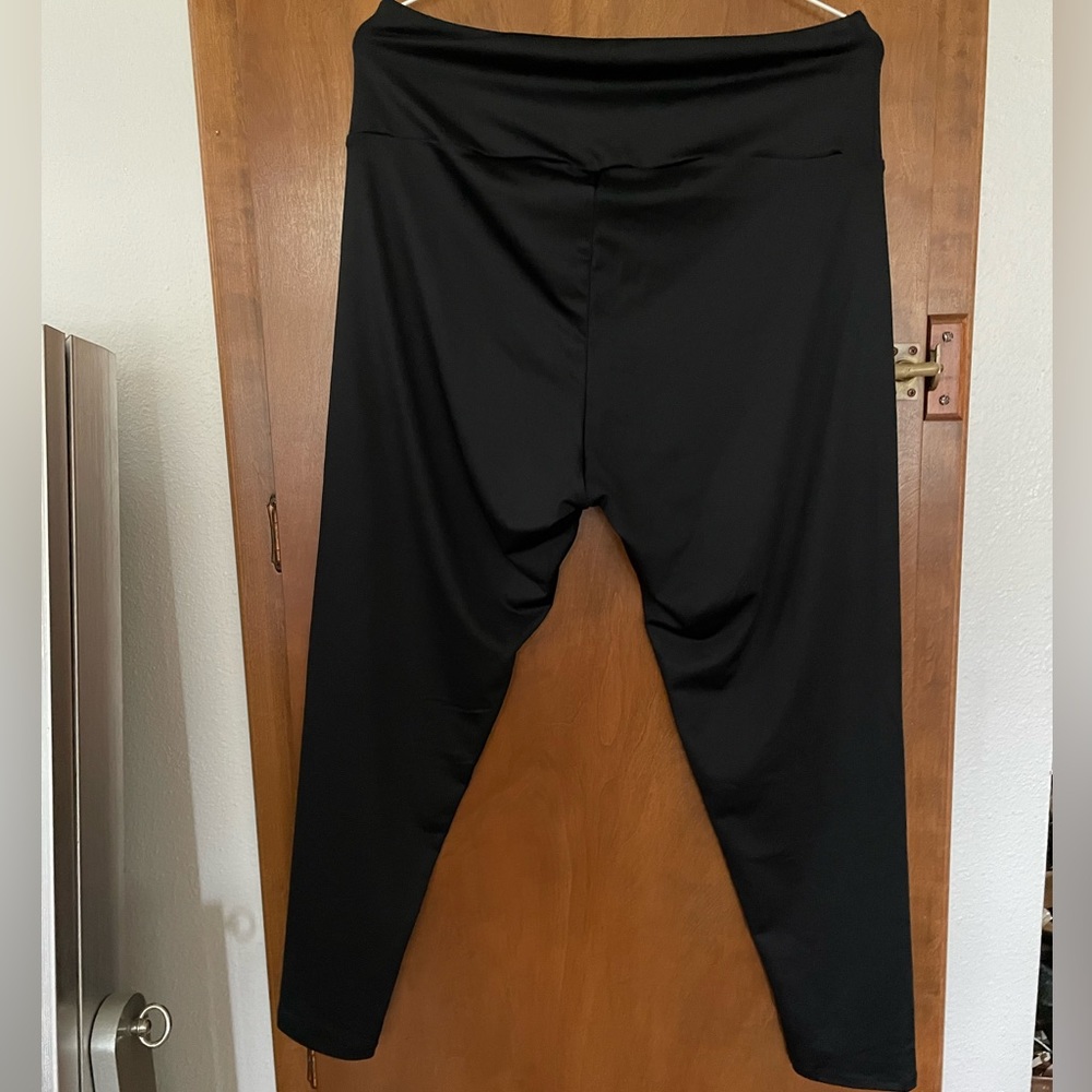 Plain Black Plus Size Leggings